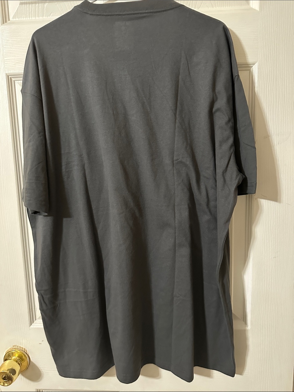True Classic Men’s Crew Neck Short Sleeve Tee in Charcoal Gray - Picture 2 of 4